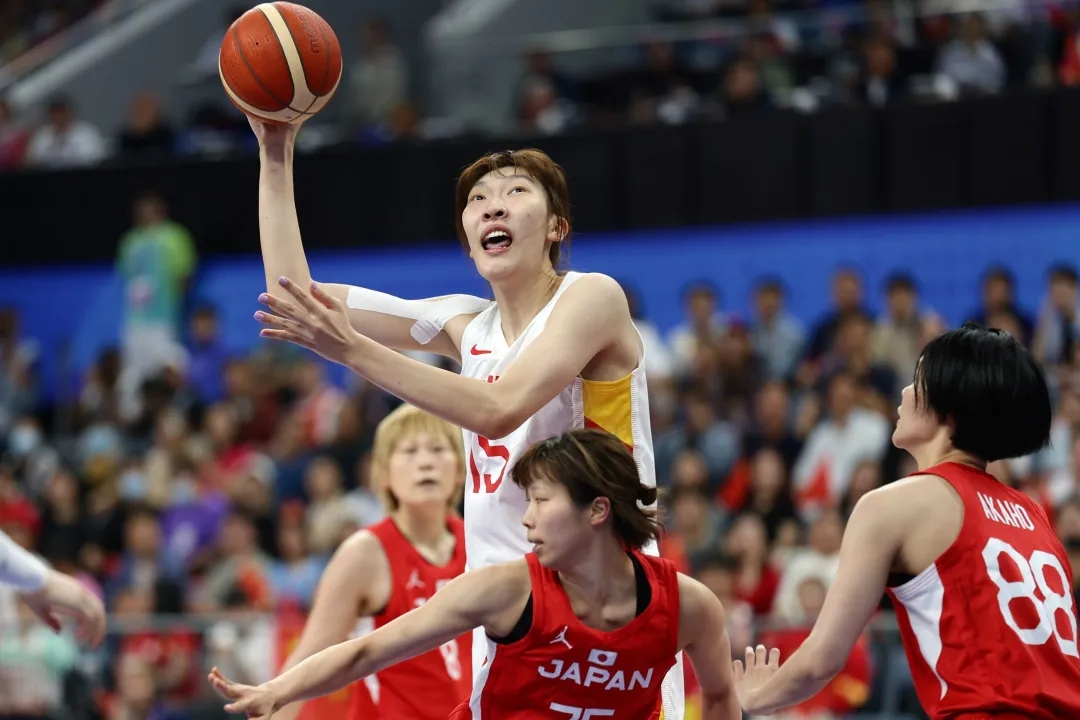 SKT观众热烈欢呼！，蒂姆迎来五赛季出色发挥引发球迷热议