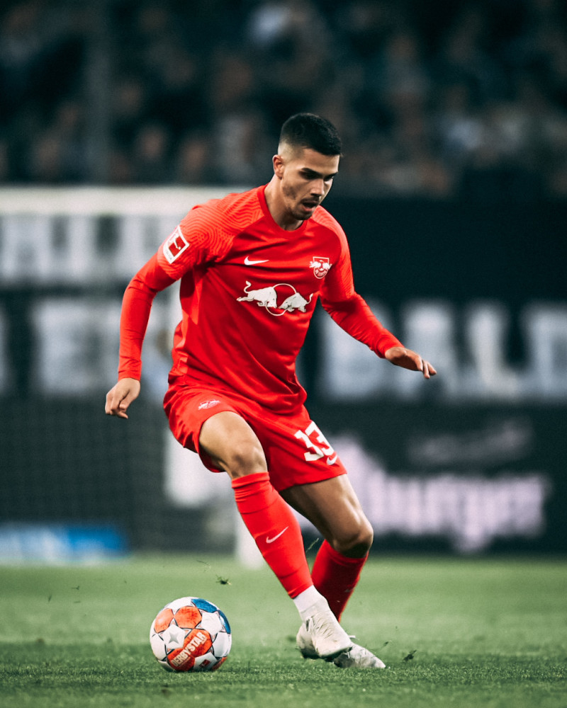 九游网页版登录入口-赛地聚焦——欧联关键时刻热度飙升,莱比锡门线救险,话题不断,数据趋势出现新变化-九游网页版登录入口