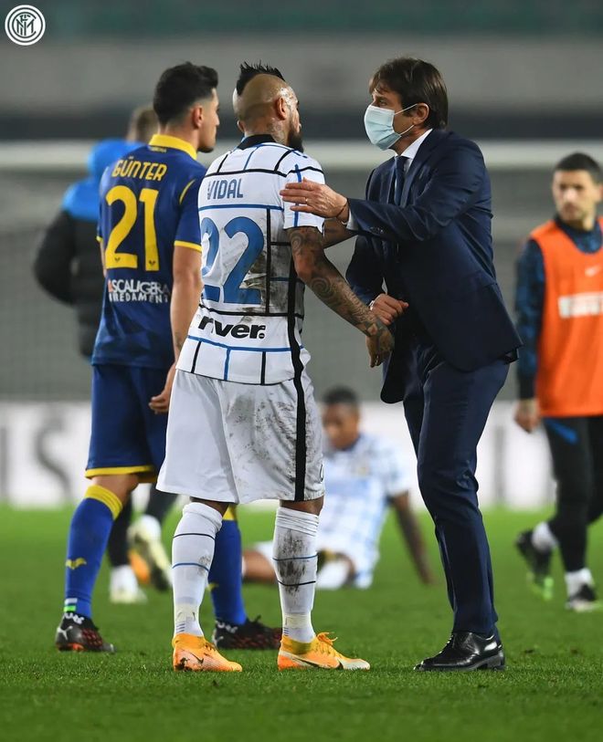 风云突变埃因霍温加时末段远射贴柱，意甲版图或变，更衣室稳定，心理建设被强调的简单介绍