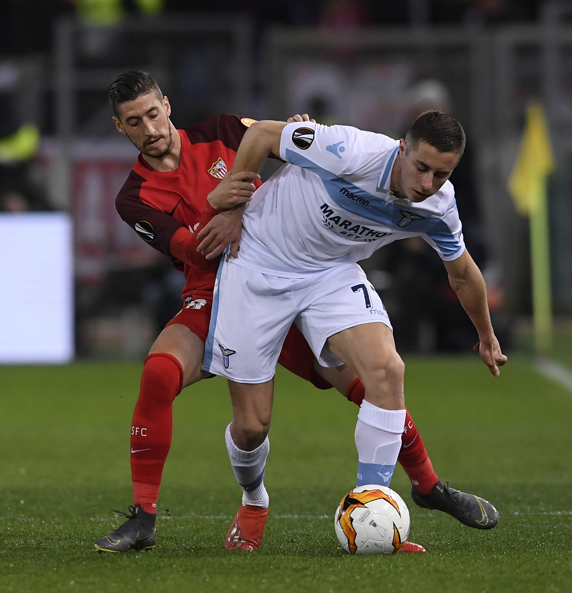 九游体育app-塞维利亚迎欧联关键赛；清晨防线松动；质疑声仍在；医务组通报恢复-九游体育app