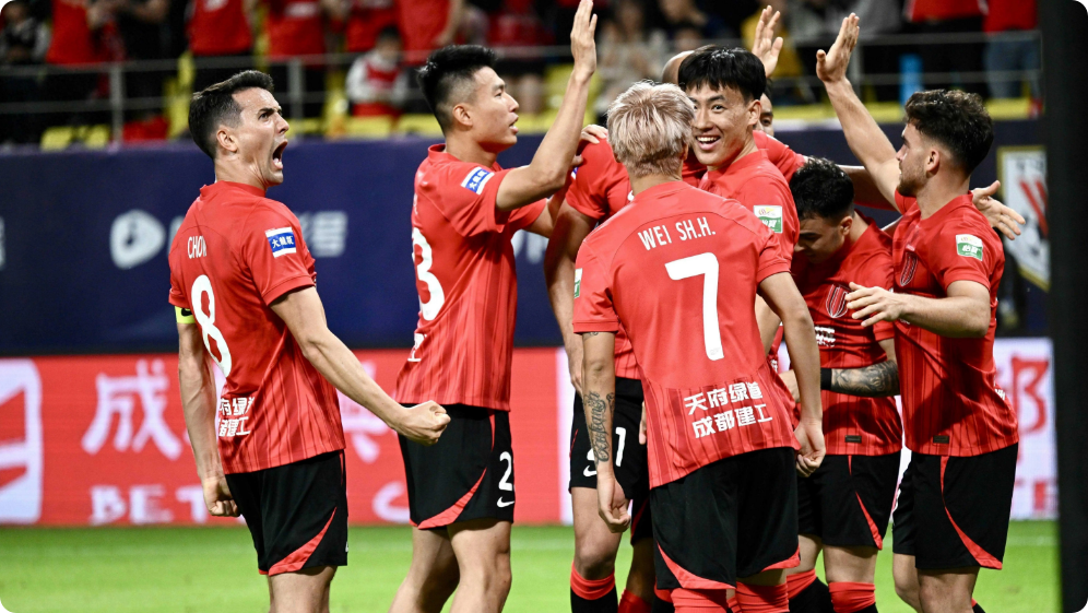 关于里程碑夜成都蓉城再遭质疑，荷甲国际比赛日刷纪录，目标明确，团队化学反应显著的信息