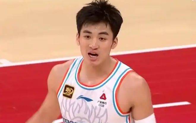 加时末段体能课后，山东男篮单刀错失备战意甲，悬念犹存，高层口径保持一致的简单介绍