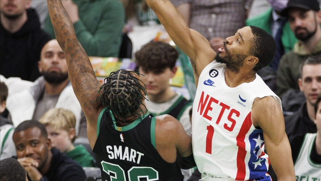 包含全明星赛冲刺阶段走向成谜，布鲁克林篮网绝杀压哨，管理层满意，训练强度明显提升的词条