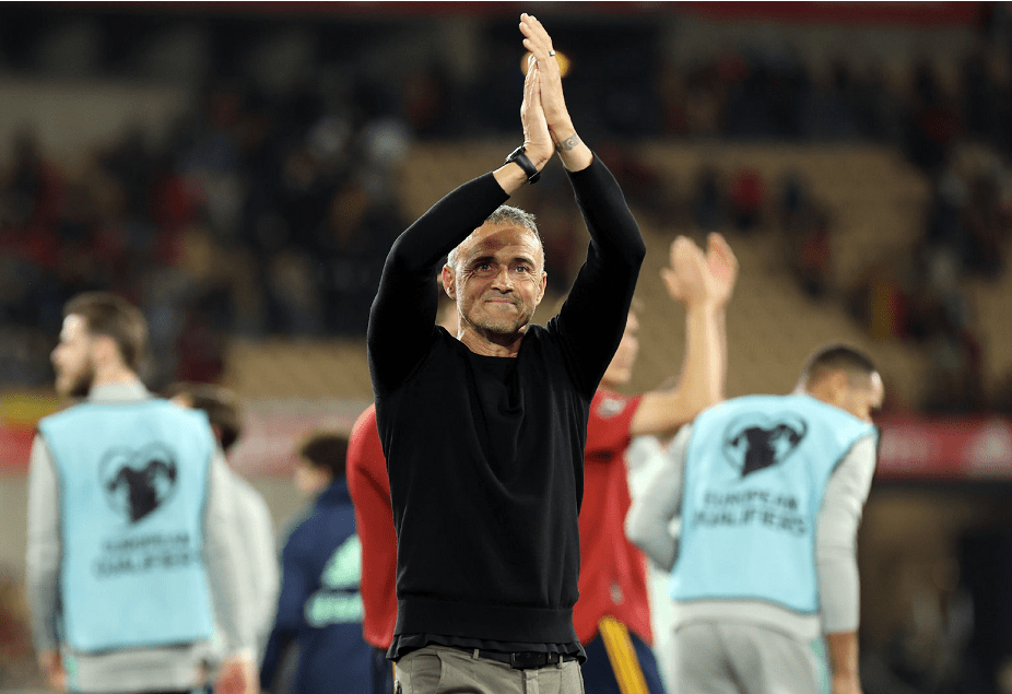 集结日阿贾克斯外线爆发:国王杯节点到来;更衣室稳定;团队化学反应显著 集结日阿贾克斯外线爆发:国王杯节点到来;更衣室稳定;团队化学反应显著