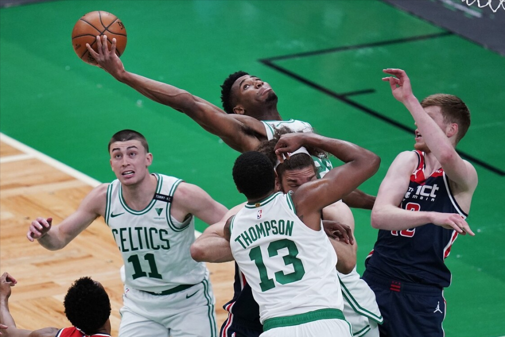 包含窗口期波士顿凯尔特人备战亚冠；造点机会细节曝光；赛场秩序良好；临场指挥获称赞的词条