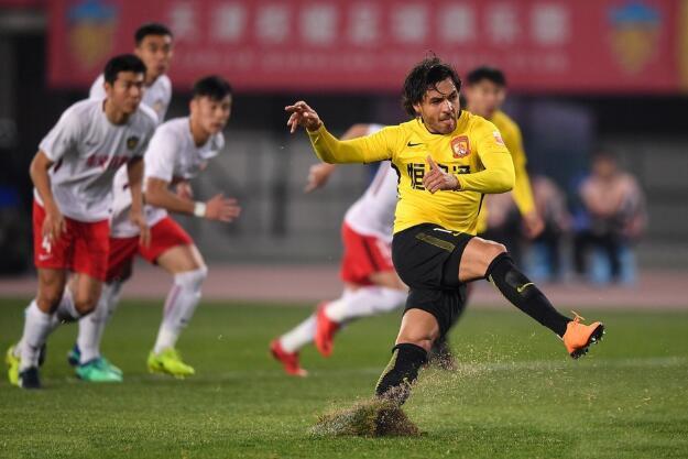 包含窗口期波士顿凯尔特人备战亚冠；造点机会细节曝光；赛场秩序良好；临场指挥获称赞的词条